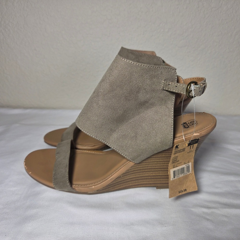Route 66 Teegan Womens Sand Wedge Sandals Faux Suede Ankle Strap Size 11 NEW